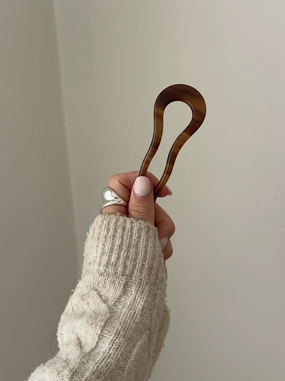 WAVY U-PIN - Braun
