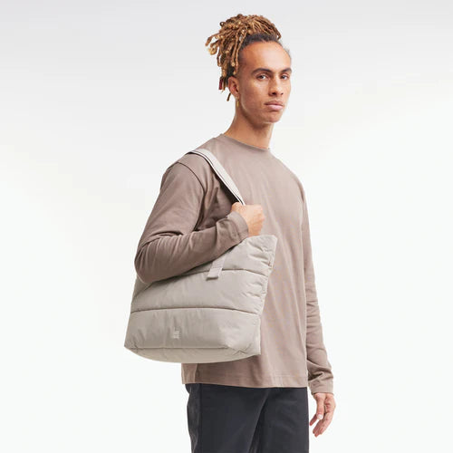 Puffer Tote Bag -monochrome scallop