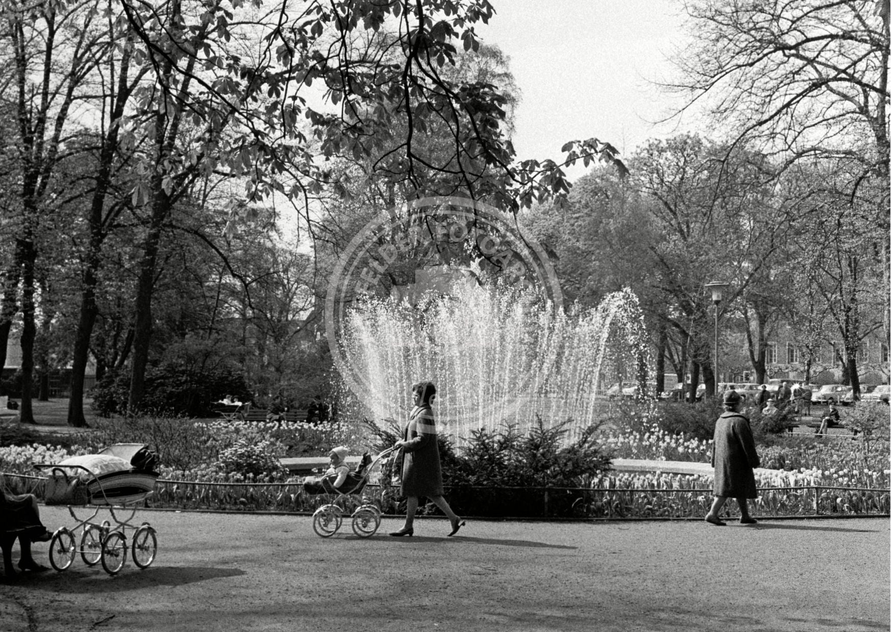 Fotoprint Brunnen im Stadtgarten 50 x 70