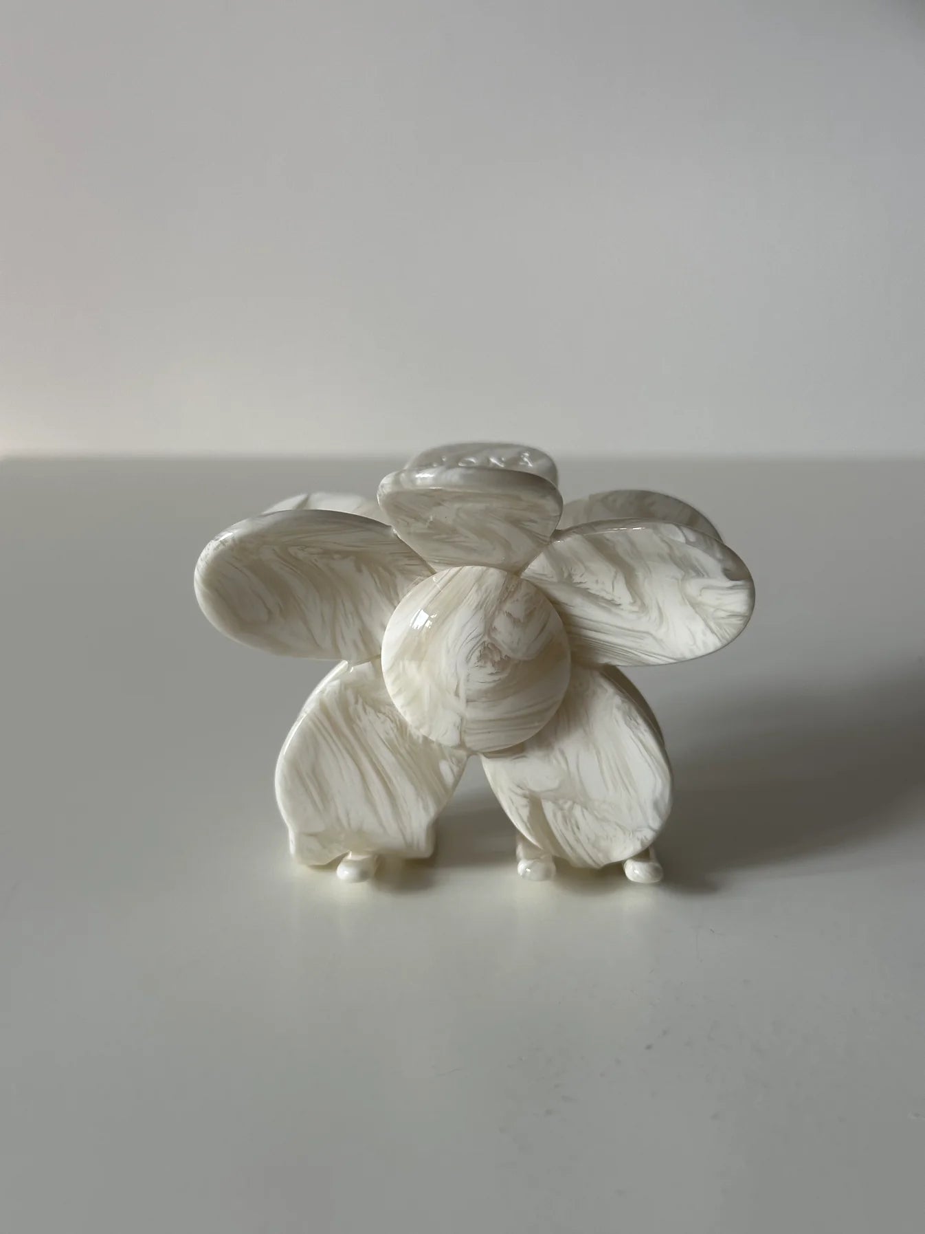 FLOWER CLIP – beige swirl