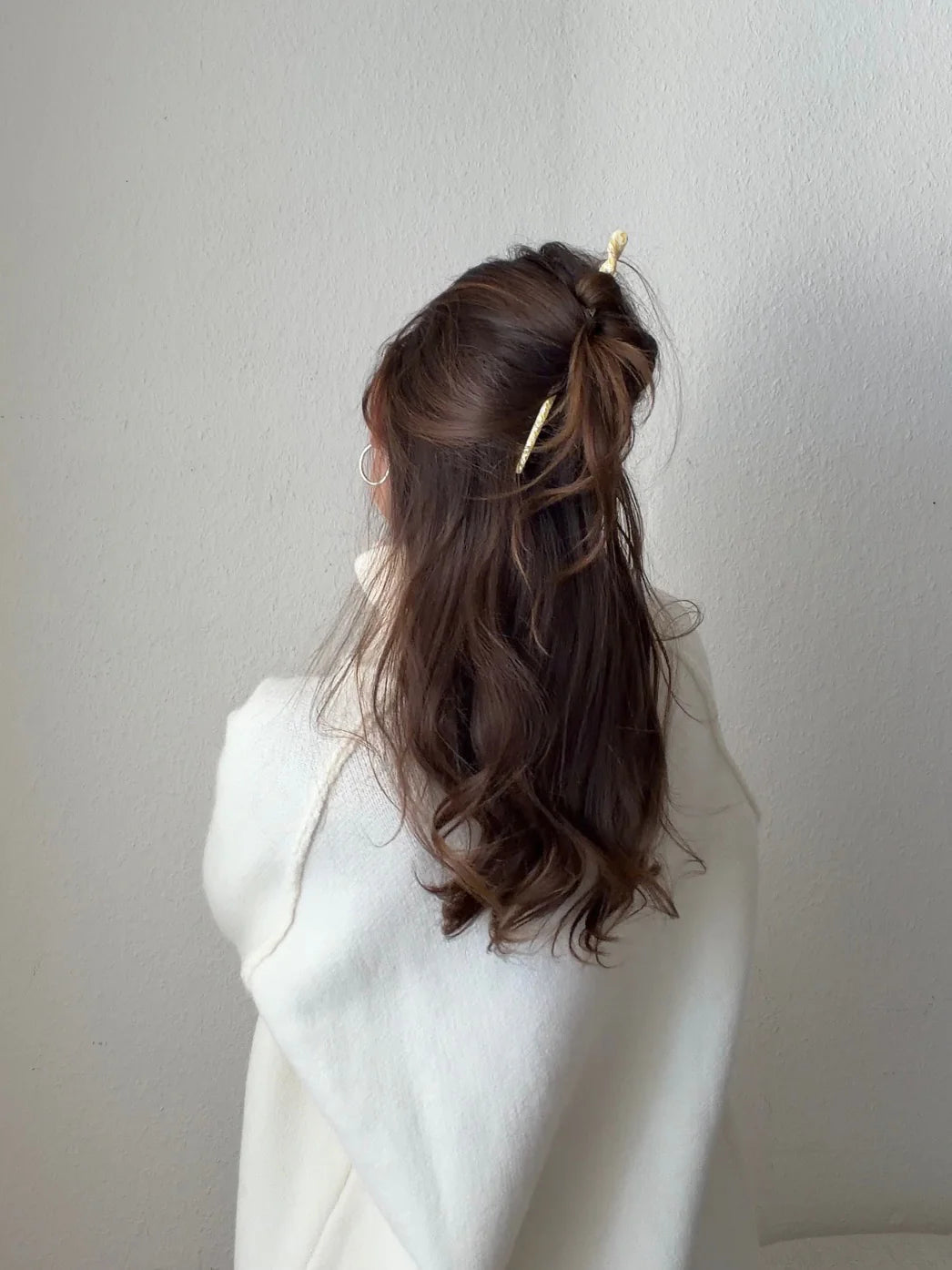 TWISTED HAIRPIN - butter dots