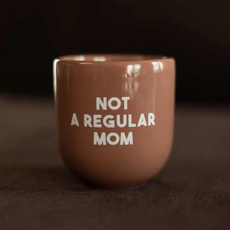 Tasse - Not a Regular Mom braun